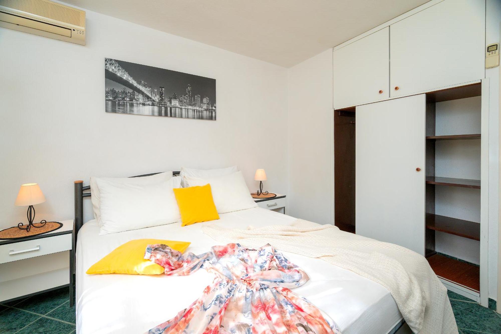 Apartments Lucic Хвар Екстериор снимка