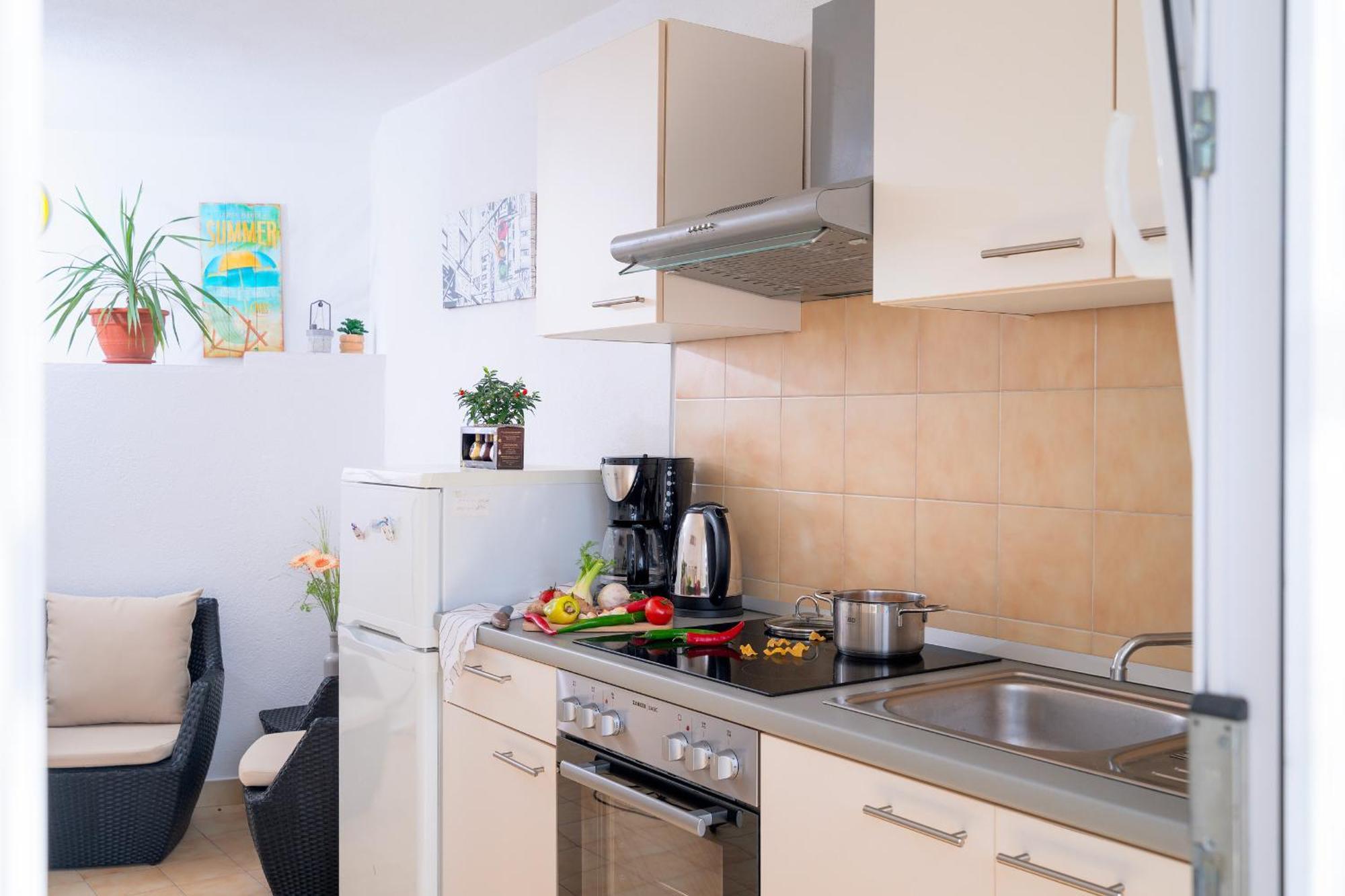 Apartments Lucic Хвар Екстериор снимка