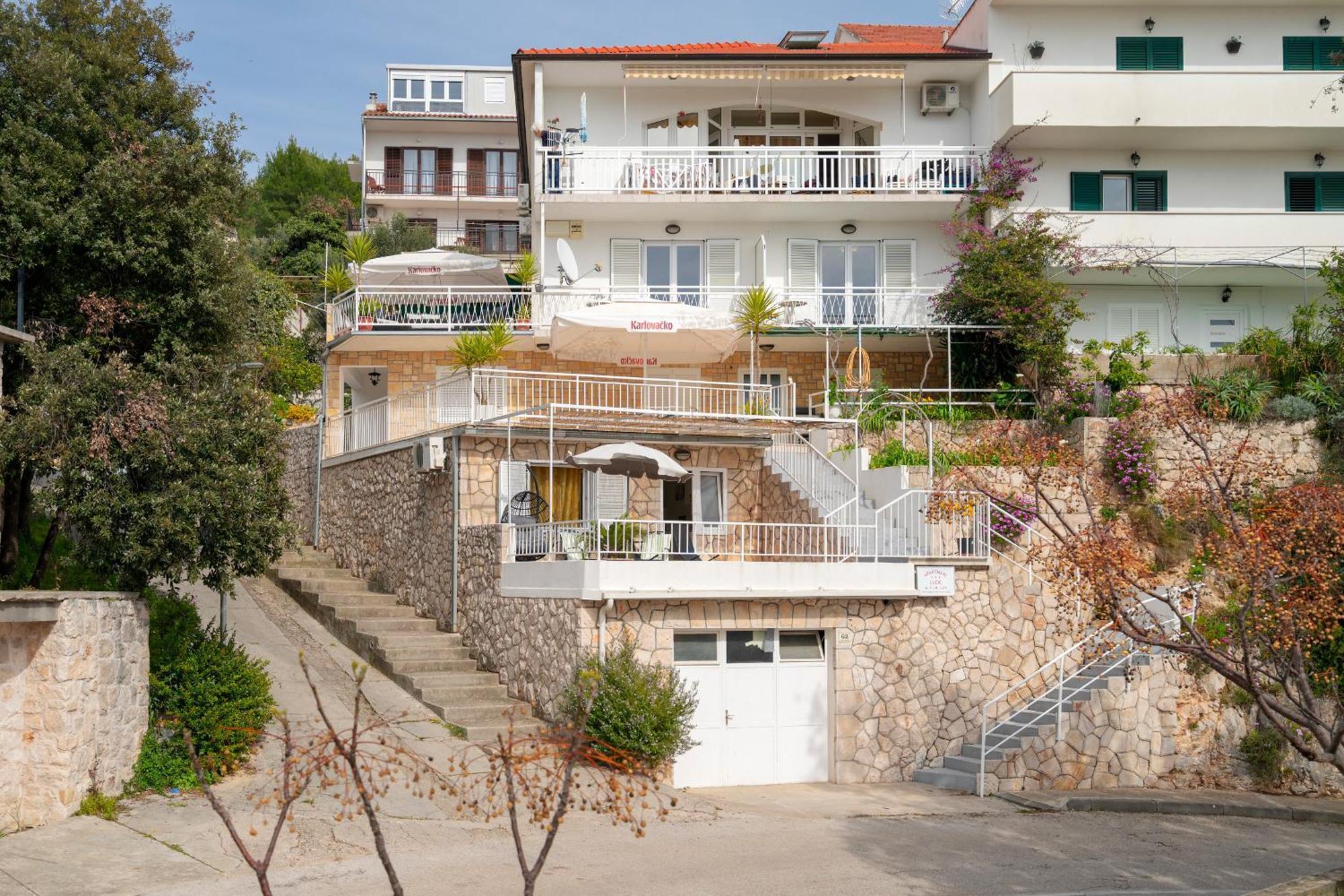 Apartments Lucic Хвар Екстериор снимка