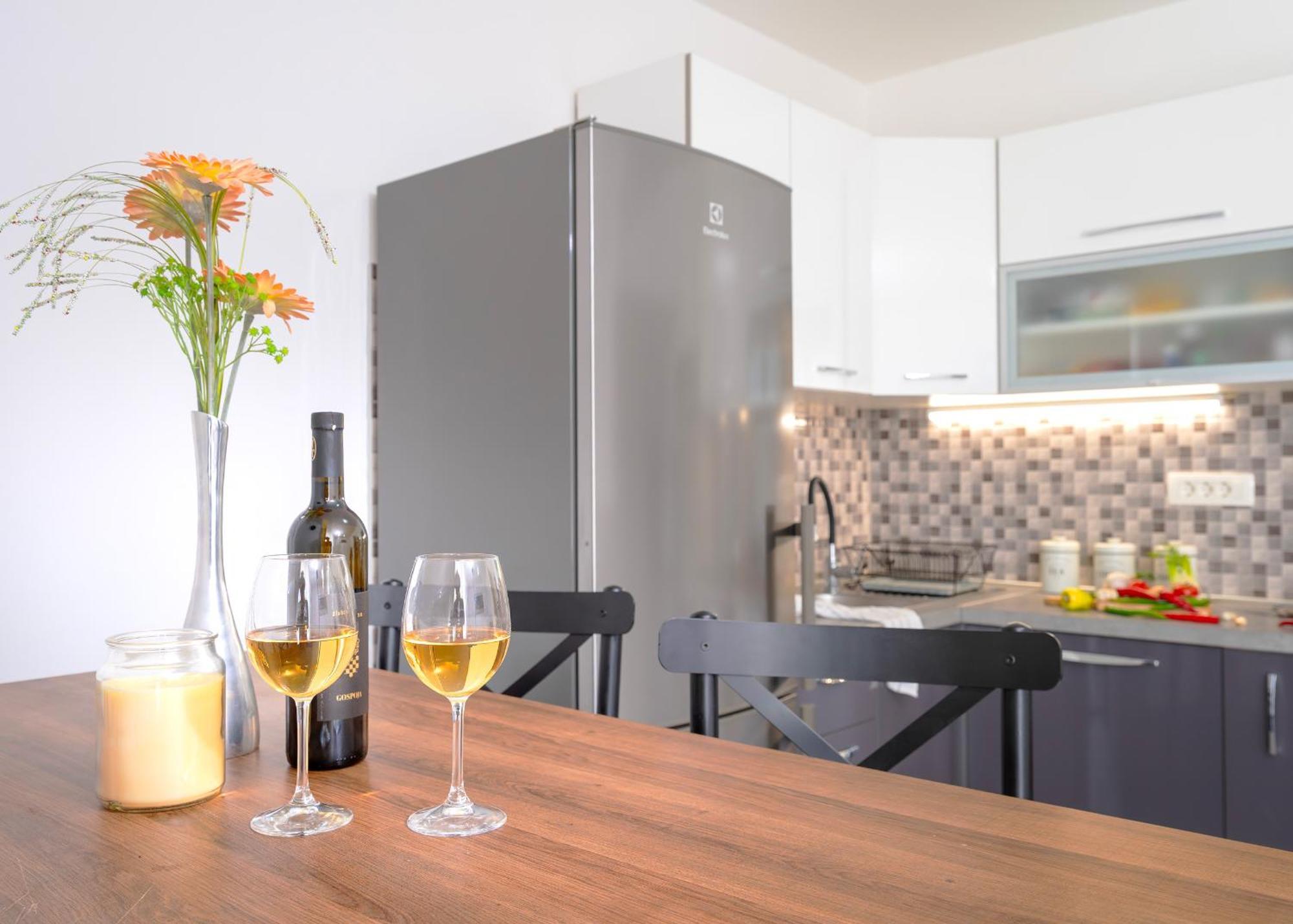Apartments Lucic Хвар Екстериор снимка